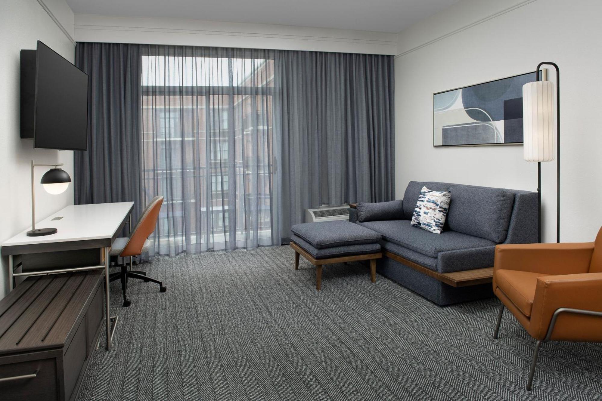 Courtyard By Marriott Savannah Downtown - Historic District Exterior foto