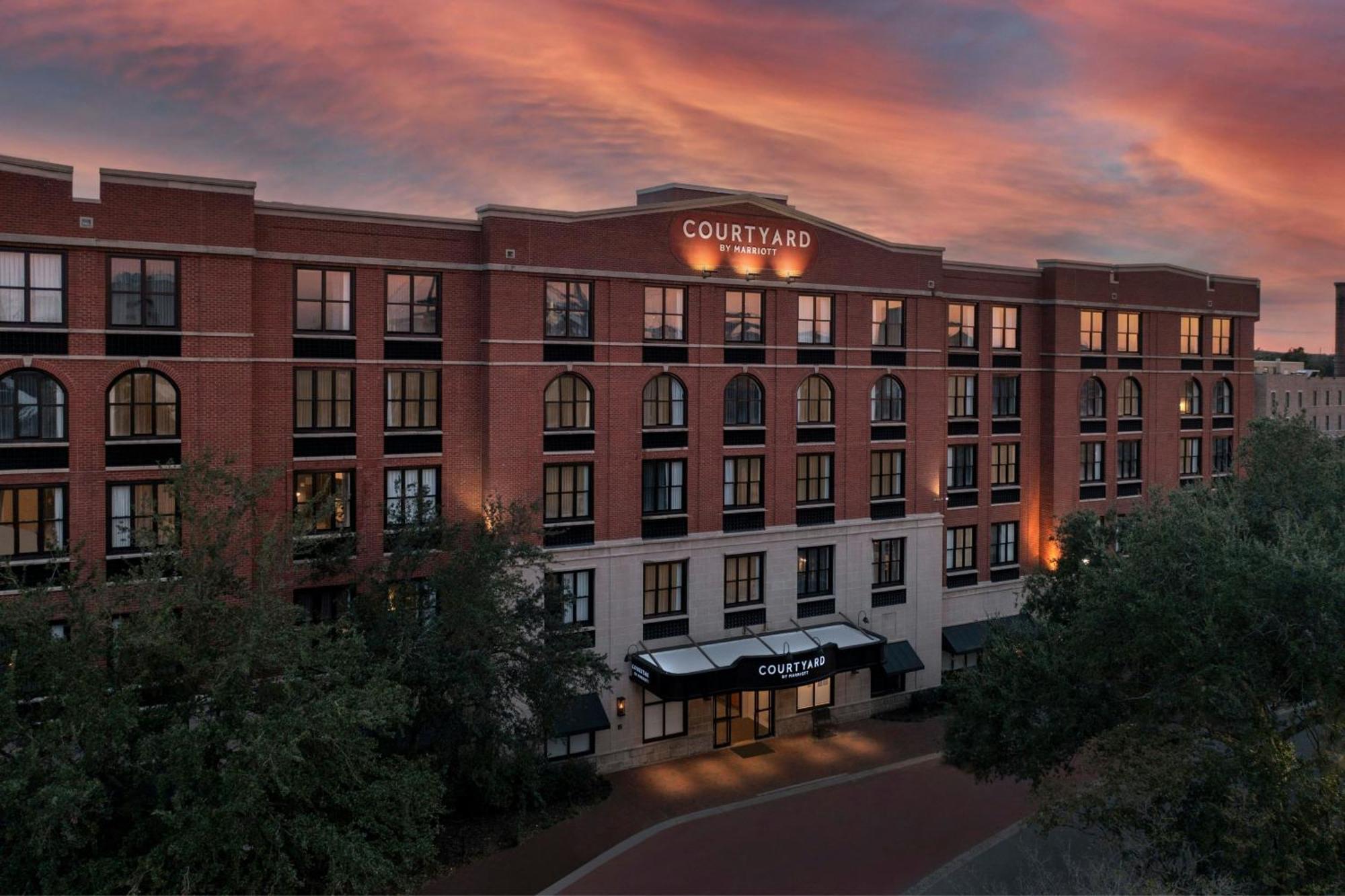 Courtyard By Marriott Savannah Downtown - Historic District Exterior foto